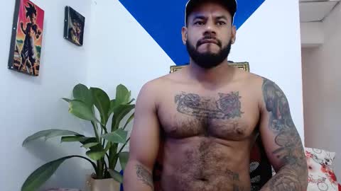 Snapshot of damian64436171 chatting on January 15, 2025, 2:46 pm damian64436171 online show from January 15, 2025, 2:46 pm