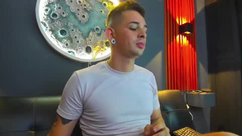 Damian Oliver online show from December 2, 2024, 2:53 am