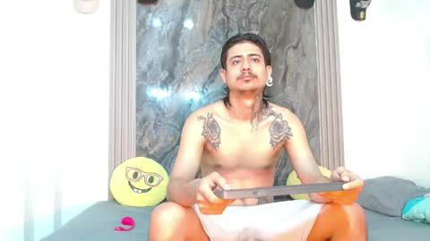 damian_and_camerum online show from May 5, 2026, 3:25 am