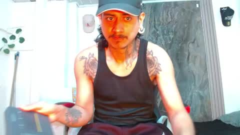 damian_and_camerum online show from May 7, 2026, 3:23 am