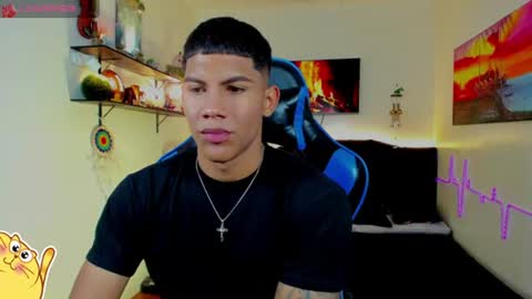 Snapshot of damian_latinxxx chatting on June 19, 2026, 3:11 am Damian online show from June 19, 2026, 3:11 am