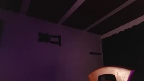 Snapshot of damian_n_lissa chatting on April 15, 2026, 11:38 pm damian_n_lissa online show from April 15, 2026, 11:38 pm