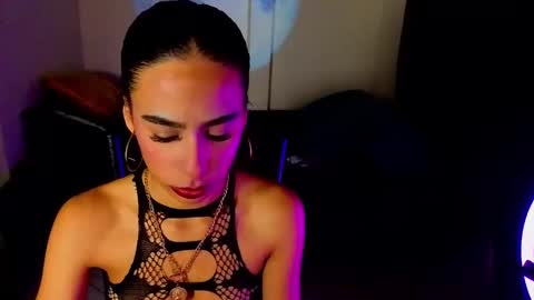 Snapshot of damian_n_lissa chatting on May 2, 2026, 5:01 am damian_n_lissa online show from May 2, 2026, 5:01 am