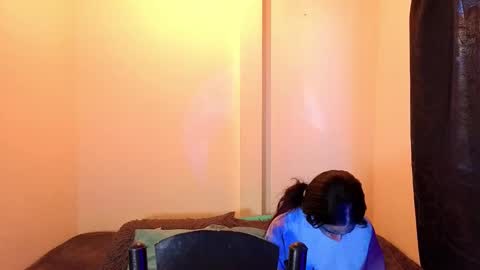Snapshot of damian_n_lissa chatting on May 9, 2026, 10:15 pm damian_n_lissa online show from May 9, 2026, 10:15 pm