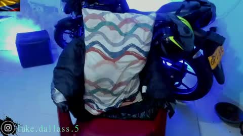 Snapshot of damian_torner chatting on August 3, 2026, 10:21 am Damian torner online show from August 3, 2026, 10:21 am