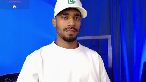 damiano_walker online show from April 15, 2026, 4:08 am