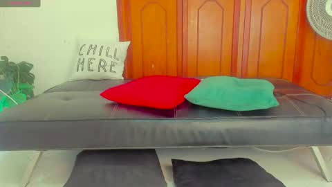 Kary-- independent model Schedule 0530am-1000am colombian time online show from December 24, 2024, 3:26 pm