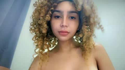 Snapshot of damnperfectxx chatting on March 2, 2026, 2:47 am damnperfectxx online show from March 2, 2026, 2:47 am