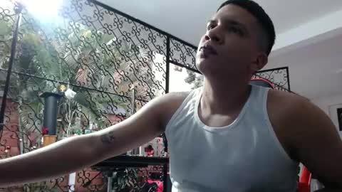 damyan_2003 online show from December 30, 2024, 9:50 pm