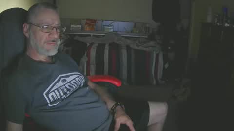 dan137111 online show from April 23, 2026, 10:36 am