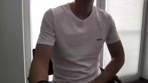 dan9357 online show from April 3, 2026, 11:19 am