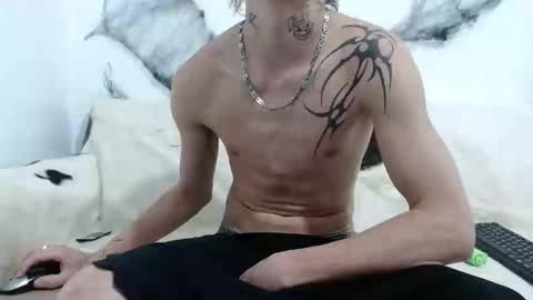 dan_jonson15 online show from October 31, 2025, 11:50 pm