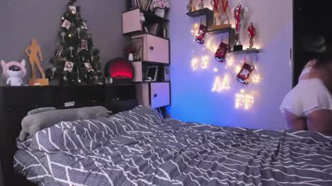 Dana online show from December 18, 2025, 1:39 pm