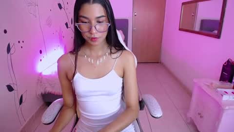 dana_paula online show from February 16, 2025, 2:43 pm