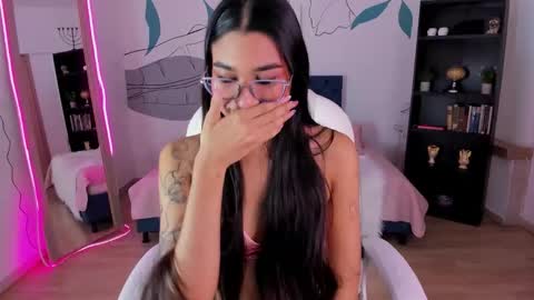 dana_paula online show from November 21, 2025, 11:20 am