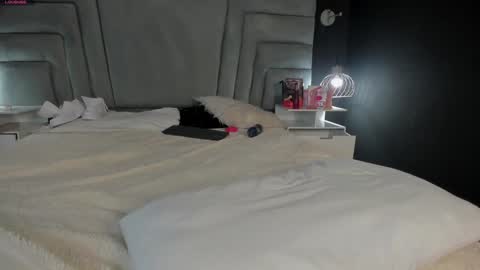    online show from January 25, 2025, 8:53 am