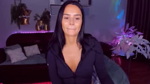 DanaMiers online show from April 15, 2026, 5:14 am