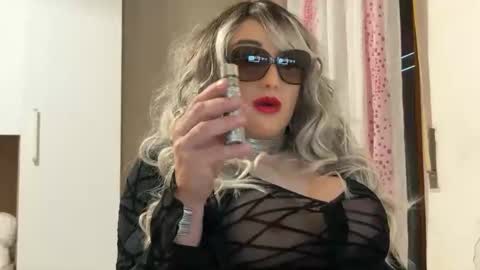 Snapshot of danastone_livingdoll chatting on May 19, 2026, 9:04 am danastone_livingdoll online show from May 19, 2026, 9:04 am