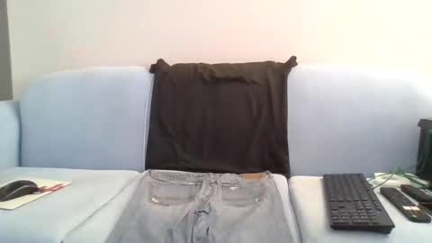 dandyriver online show from December 1, 2024, 6:19 pm