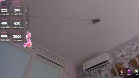 Snapshot of danee_19 chatting on March 10, 2026, 11:37 am Daniela online show from March 10, 2026, 11:37 am