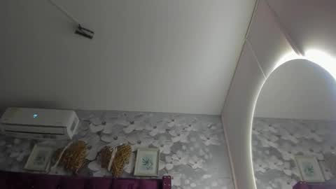 Snapshot of danee_19 chatting on March 17, 2026, 11:46 am Daniela online show from March 17, 2026, 11:46 am