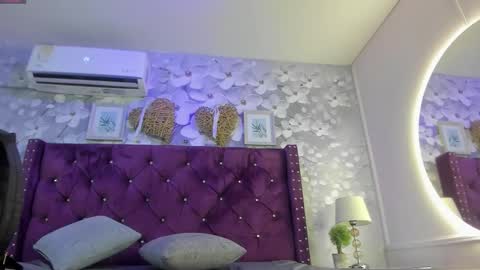 Snapshot of danee_19 chatting on March 18, 2026, 11:24 am Daniela online show from March 18, 2026, 11:24 am