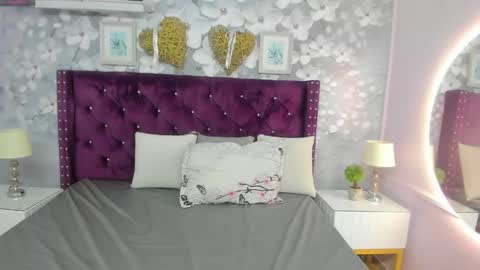 Snapshot of danee_19 chatting on April 8, 2026, 11:32 am Daniela online show from April 8, 2026, 11:32 am