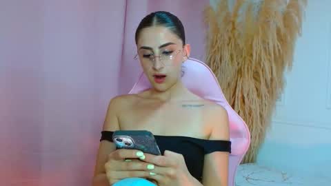 Danella Houston online show from April 10, 2026, 8:13 pm