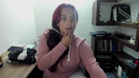 dani_widow online show from March 3, 2026, 4:07 am