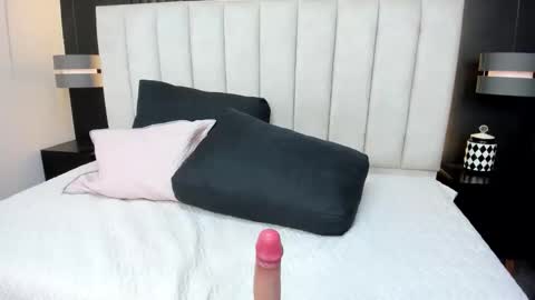 Snapshot of dania_moore_ chatting on February 13, 2026, 8:16 pm JANE online show from February 13, 2026, 8:16 pm