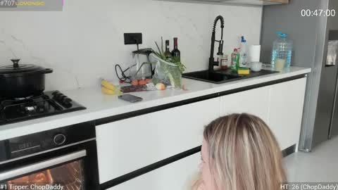 daniangel_web online show from April 15, 2026, 2:35 pm