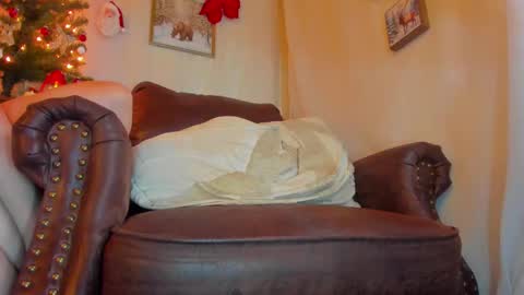 danidollxxx online show from November 11, 2025, 2:55 am