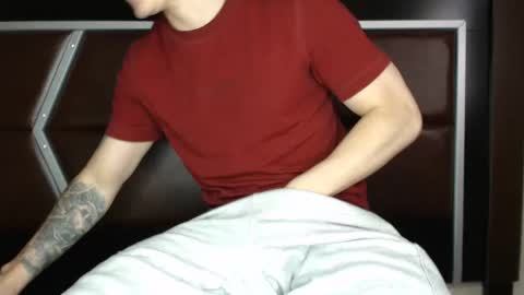 daniel_collins07 online show from March 11, 2025, 5:57 pm