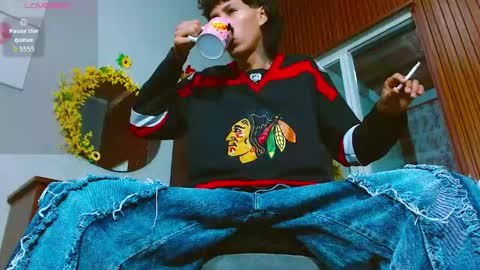 daniel_deluxx online show from April 18, 2026, 10:19 am