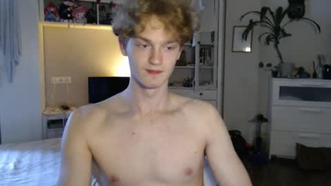 Snapshot of daniel_yumm chatting on May 24, 2026, 3:00 am Daniel online show from May 24, 2026, 3:00 am