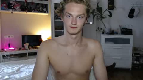 Snapshot of daniel_yumm chatting on July 11, 2026, 3:26 pm Daniel online show from July 11, 2026, 3:26 pm