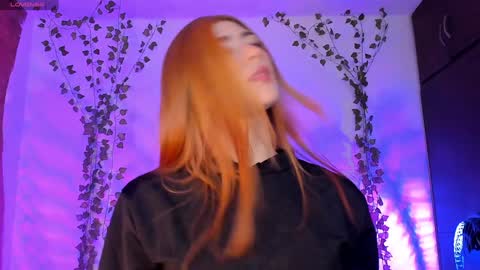 Snapshot of daniela_saenz1 chatting on January 18, 2025, 1:52 am Dani Saenz online show from January 18, 2025, 1:52 am