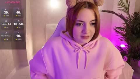 Daniela online show from November 7, 2025, 9:09 am