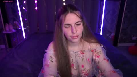 danielareign online show from March 23, 2026, 1:59 pm