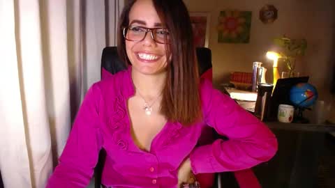 Angie online show from June 4, 2026, 5:52 pm