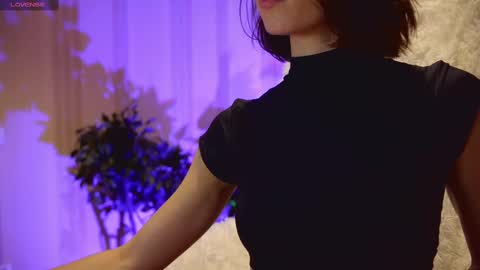 Snapshot of danielle_thomas chatting on February 26, 2025, 10:26 am Danielle online show from February 26, 2025, 10:26 am