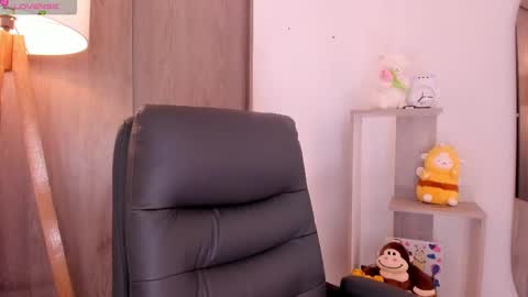 Danielle Rose online show from October 9, 2025, 9:46 pm