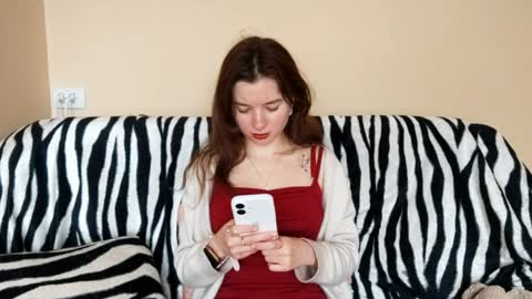 Snapshot of daniellevaulet chatting on April 1, 2026, 6:14 am Mia online show from April 1, 2026, 6:14 am