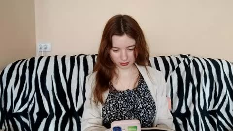 Snapshot of daniellevaulet chatting on April 13, 2026, 11:05 am Mia online show from April 13, 2026, 11:05 am