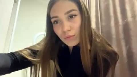 Snapshot of daniellmancher chatting on February 24, 2026, 1:20 pm Julia online show from February 24, 2026, 1:20 pm