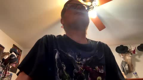 Daniel    y. online show from February 5, 2025, 7:31 pm