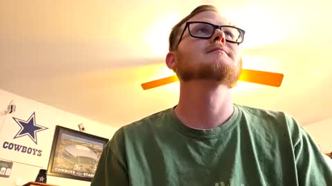 Daniel    y. online show from October 3, 2025, 8:50 pm