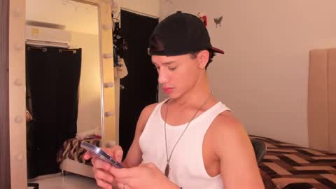 Daniels Cruz online show from February 21, 2025, 9:54 pm