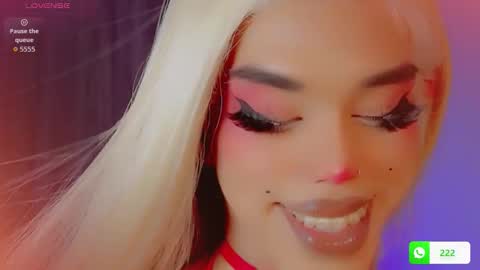 DANNI LEE online show from December 18, 2025, 9:32 pm