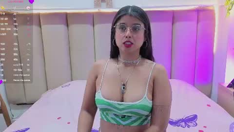 Snapshot of daniilove_ chatting on June 21, 2026, 4:04 am Danni online show from June 21, 2026, 4:04 am